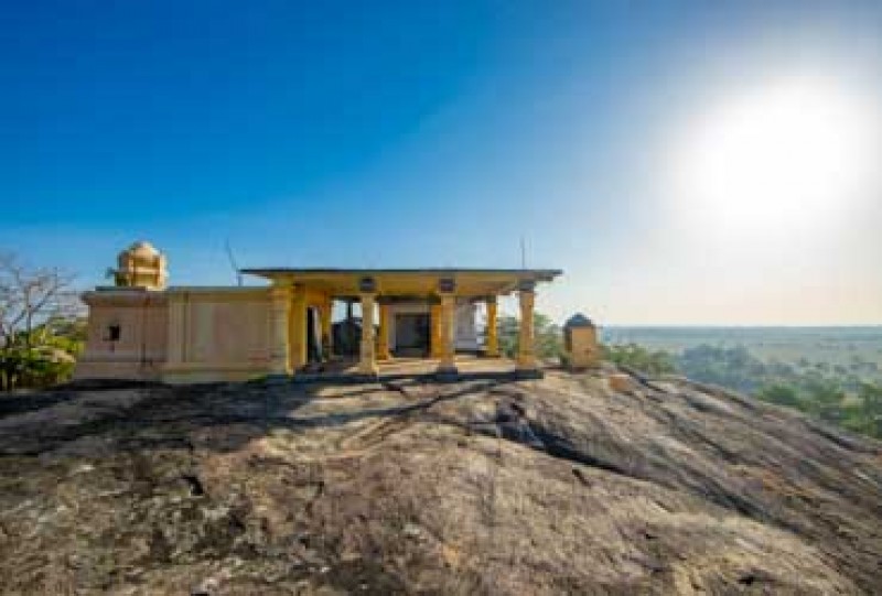 Kusalanamalai Kumaran Temple | Gateway to East